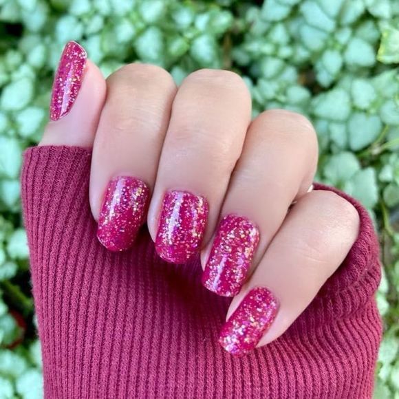 Color Street - Chili it cool, fuchsia, pink & gold glitter, nail strips. - Picture 1 of 9